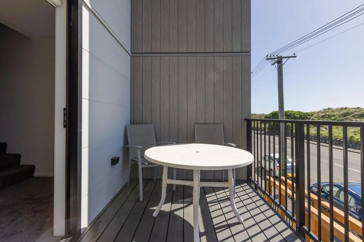 Brand New 2 Bed Ocean View! Villa Christchurch New Zealand