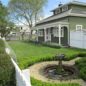 Bed & Breakfast Designer, Christchurch